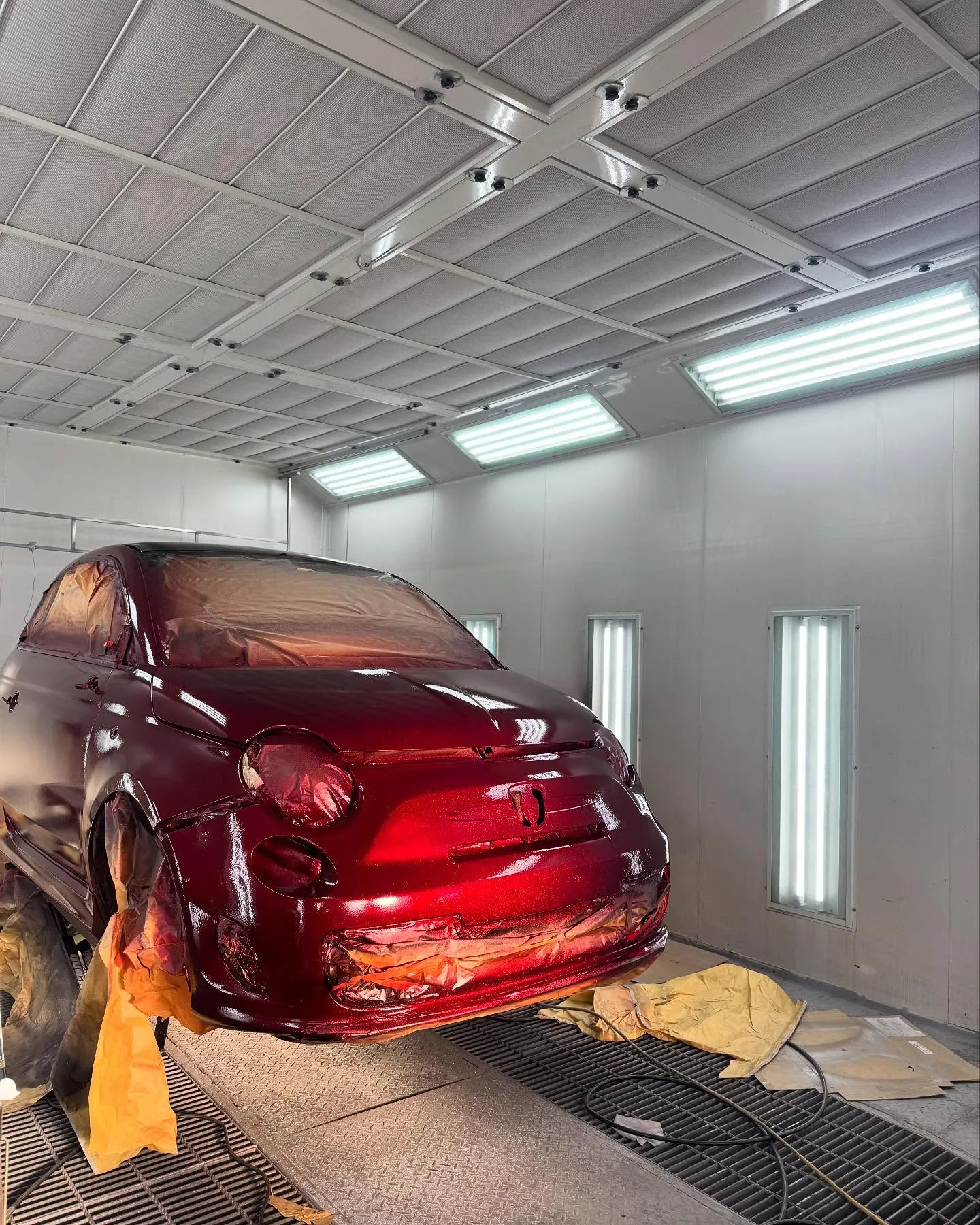 アバルトはエンジン下ろしたり、ミッション下ろしたり、マフラー...