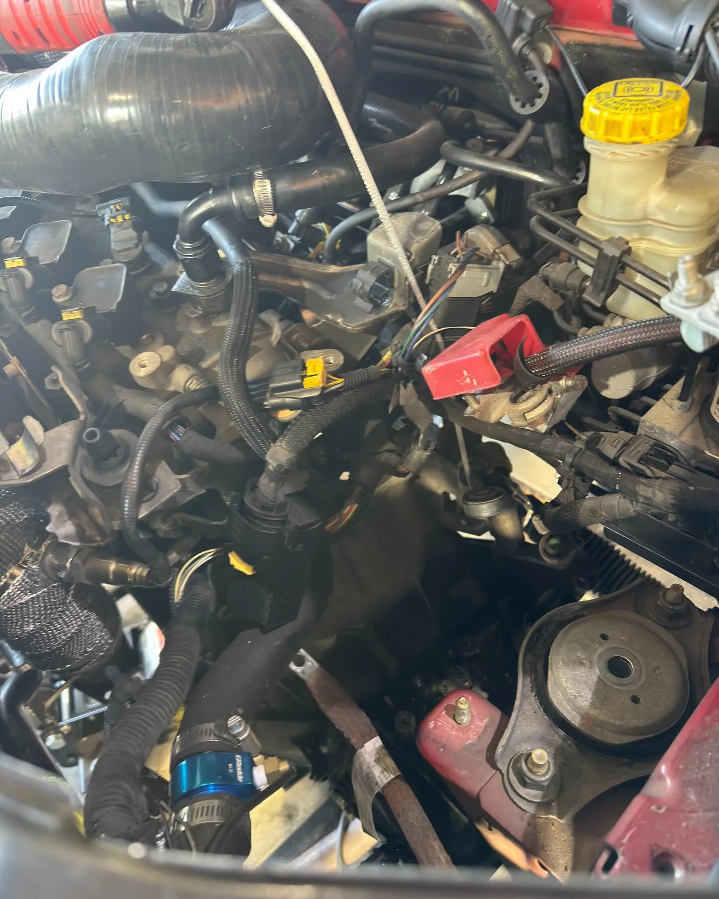 アバルトはエンジン下ろしたり、ミッション下ろしたり、マフラー...