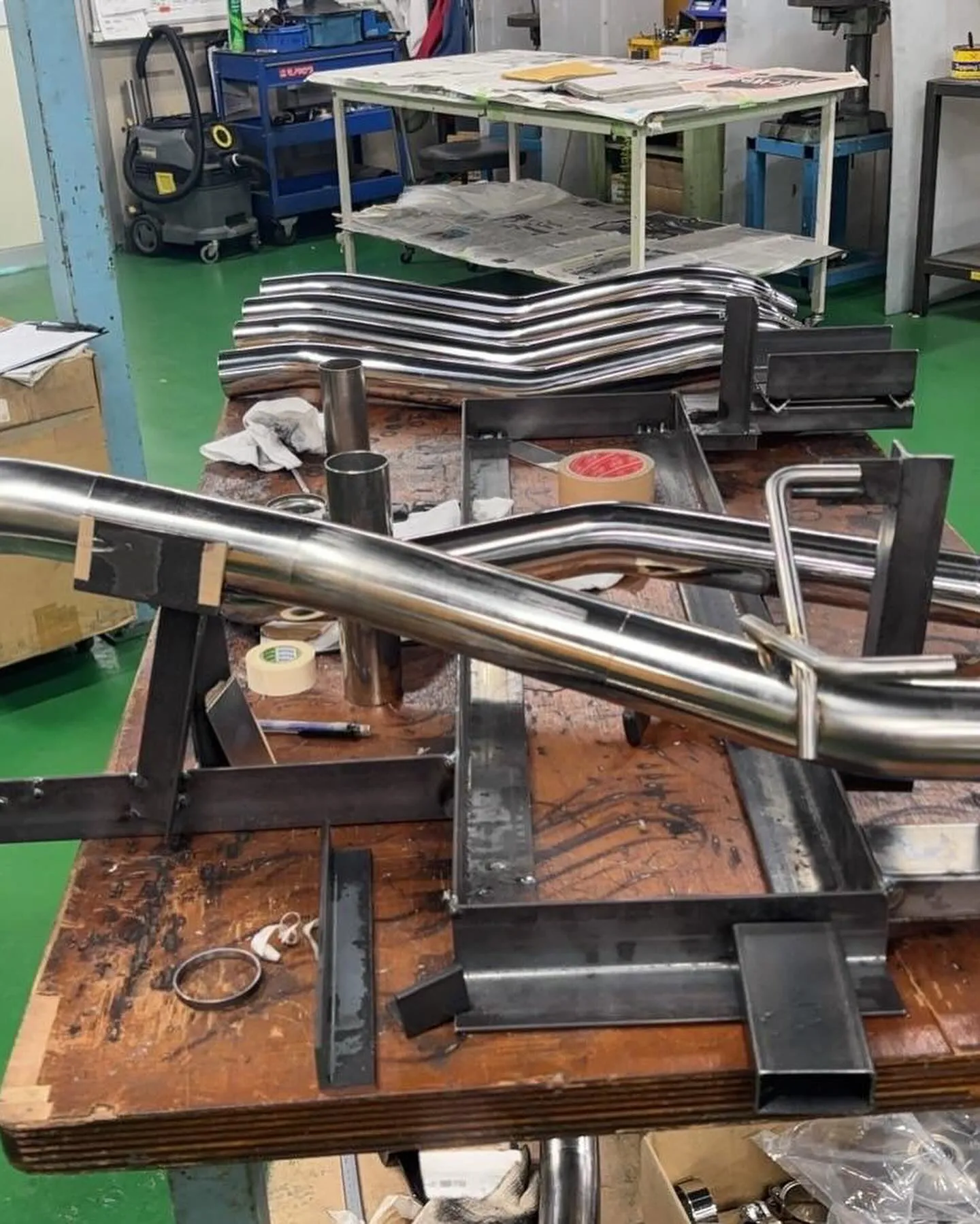 アバルトはエンジン下ろしたり、ミッション下ろしたり、マフラー...