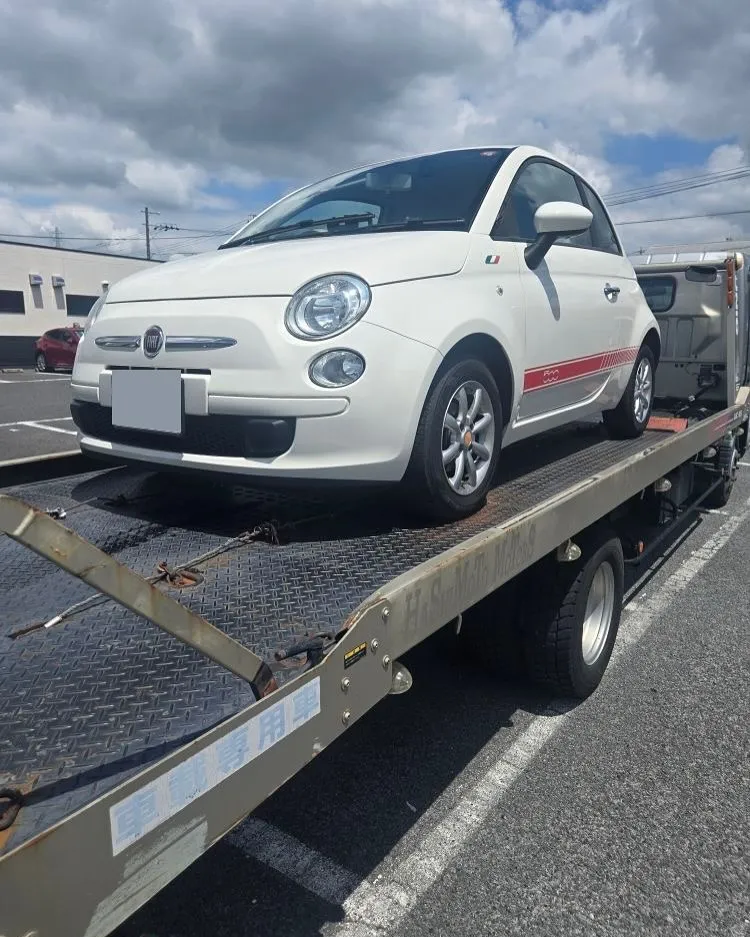 フィアット500水漏れ+オイル漏れでご入庫！