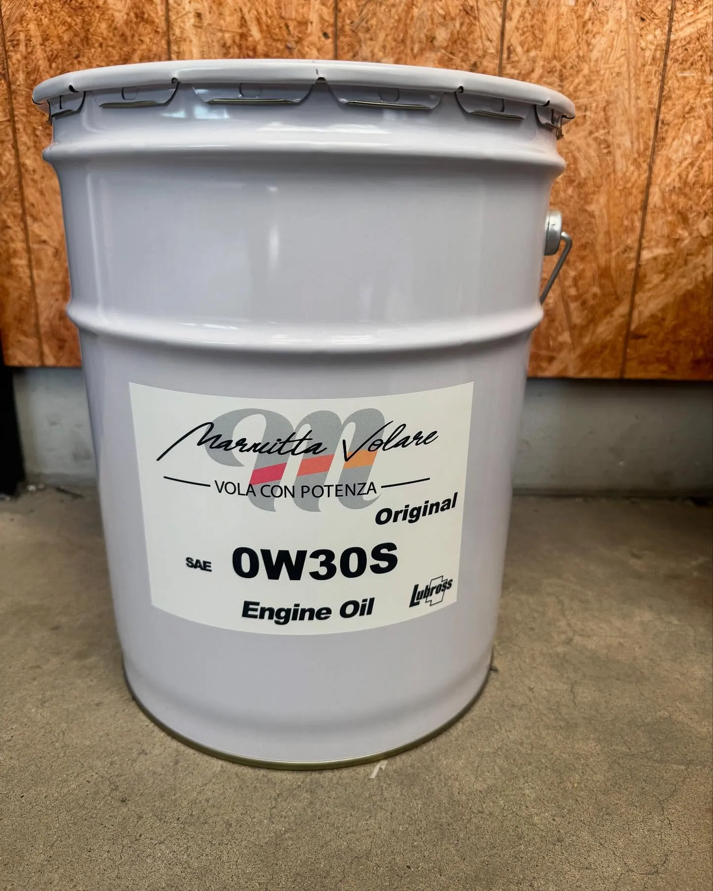 あまり知られてませんが、マルミッタヴォラーレは0w30のオイ...