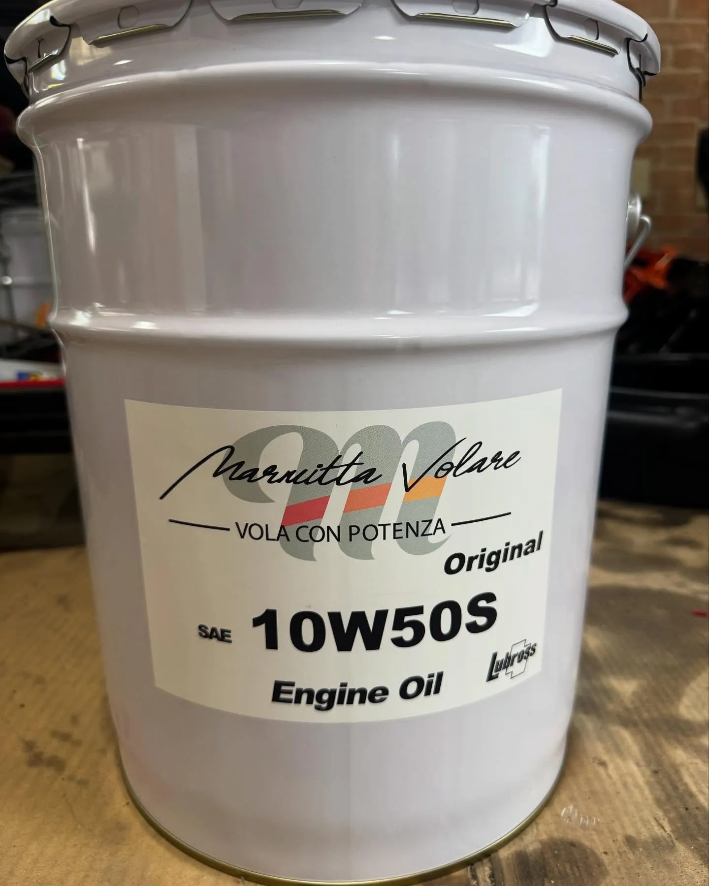 あまり知られてませんが、マルミッタヴォラーレは0w30のオイ...