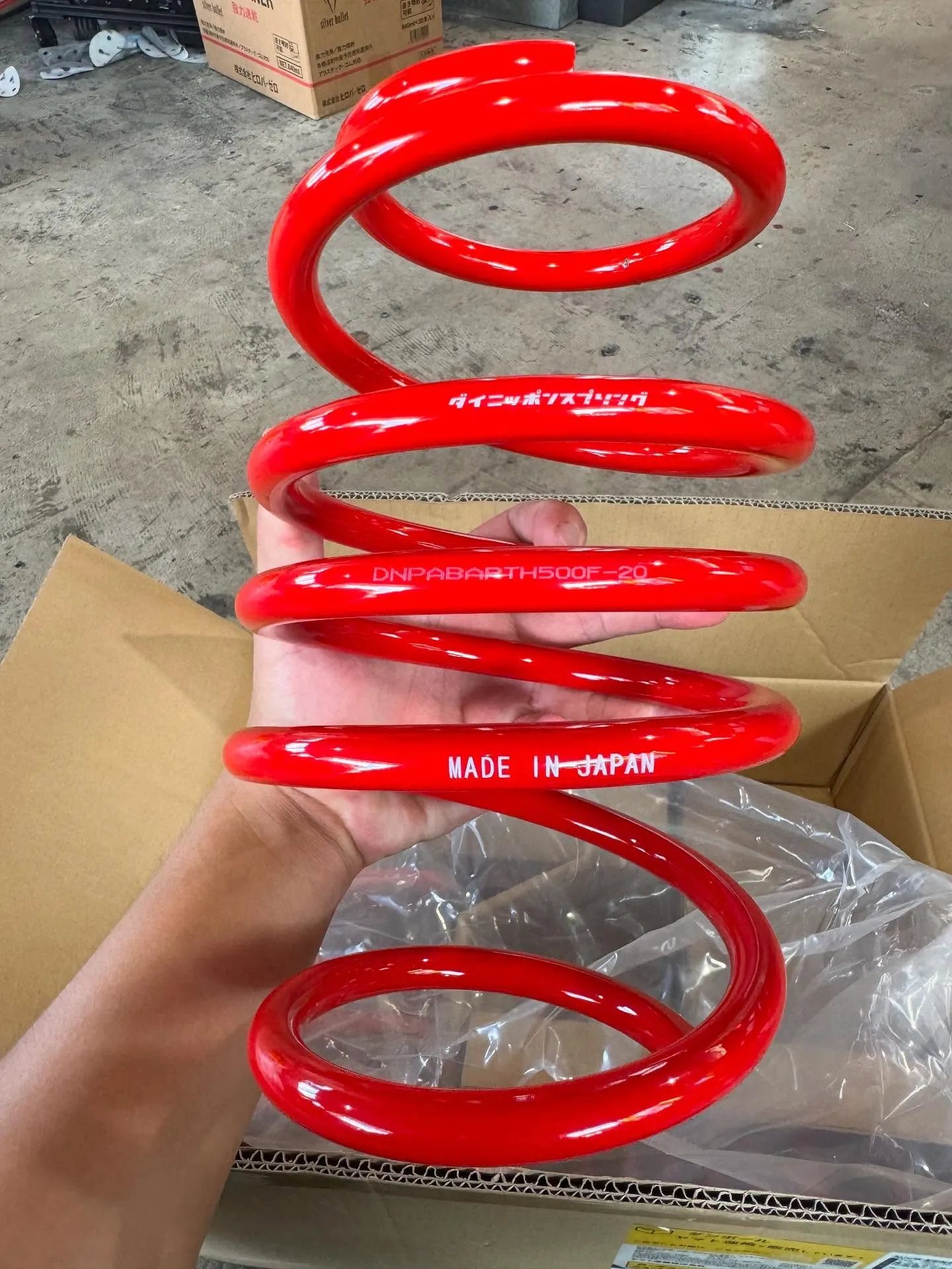 大日本スプリング×CLS コラボスプリングカラーは赤色です！