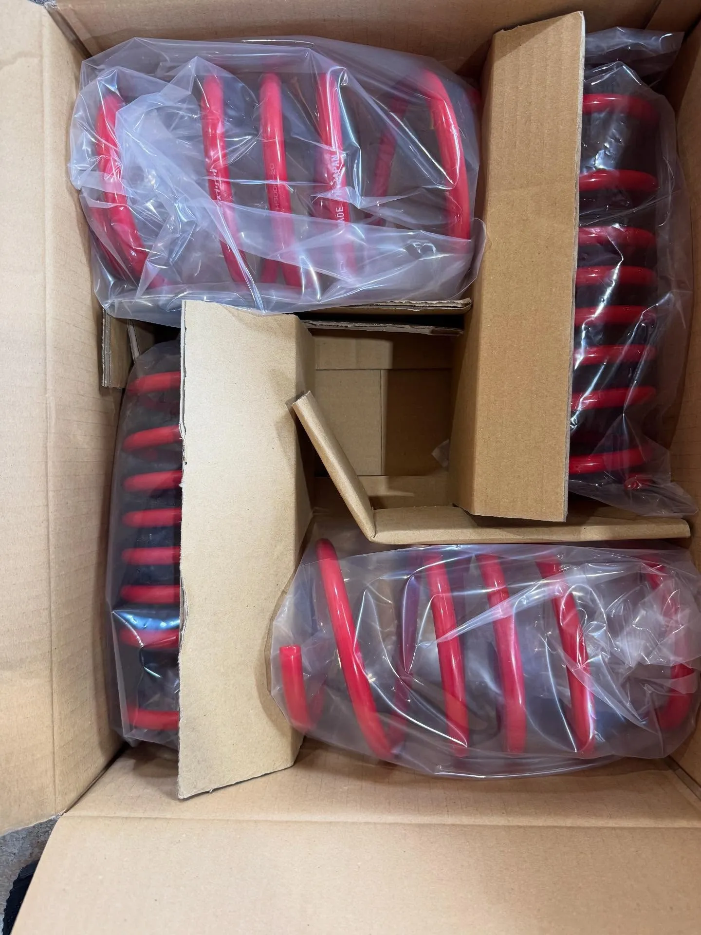 大日本スプリング×CLS コラボスプリングカラーは赤色です！