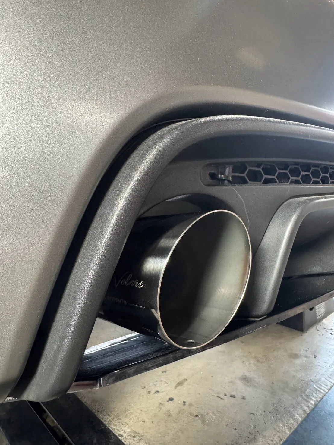 マルミッタヴォラーレの左出しマフラー