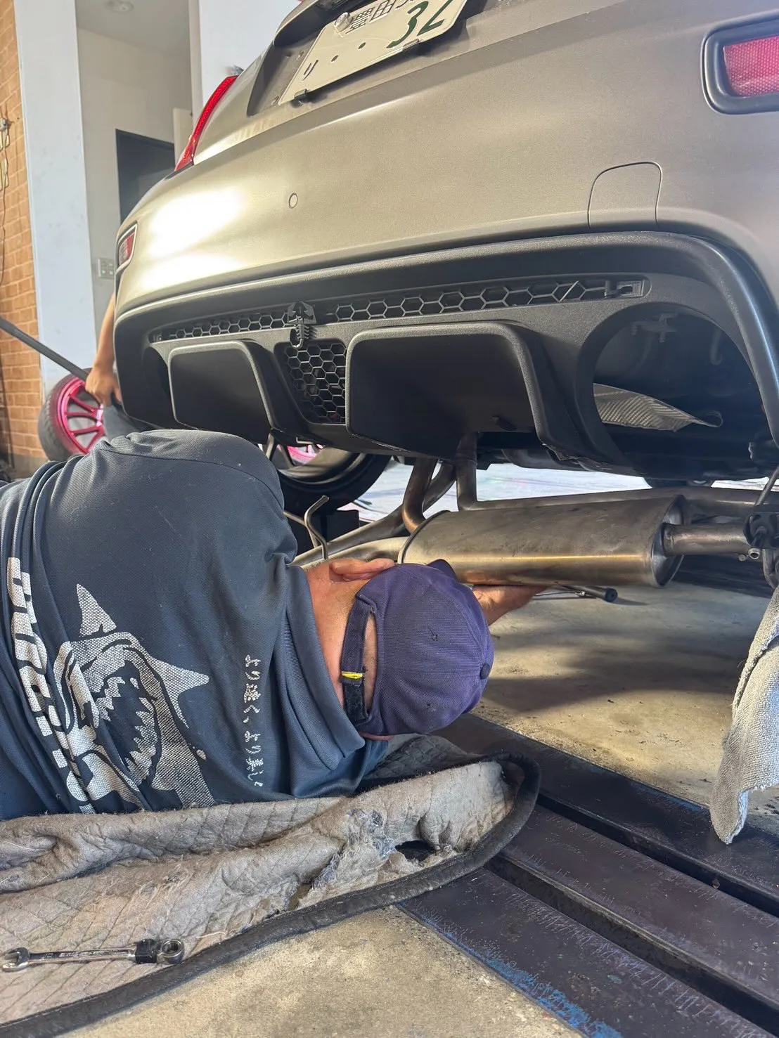 マルミッタヴォラーレの左出しマフラー