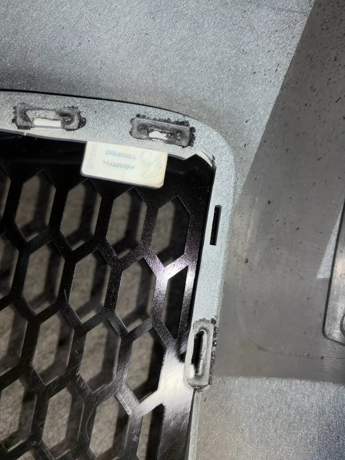 アバルト595アセット用グリルに交換！