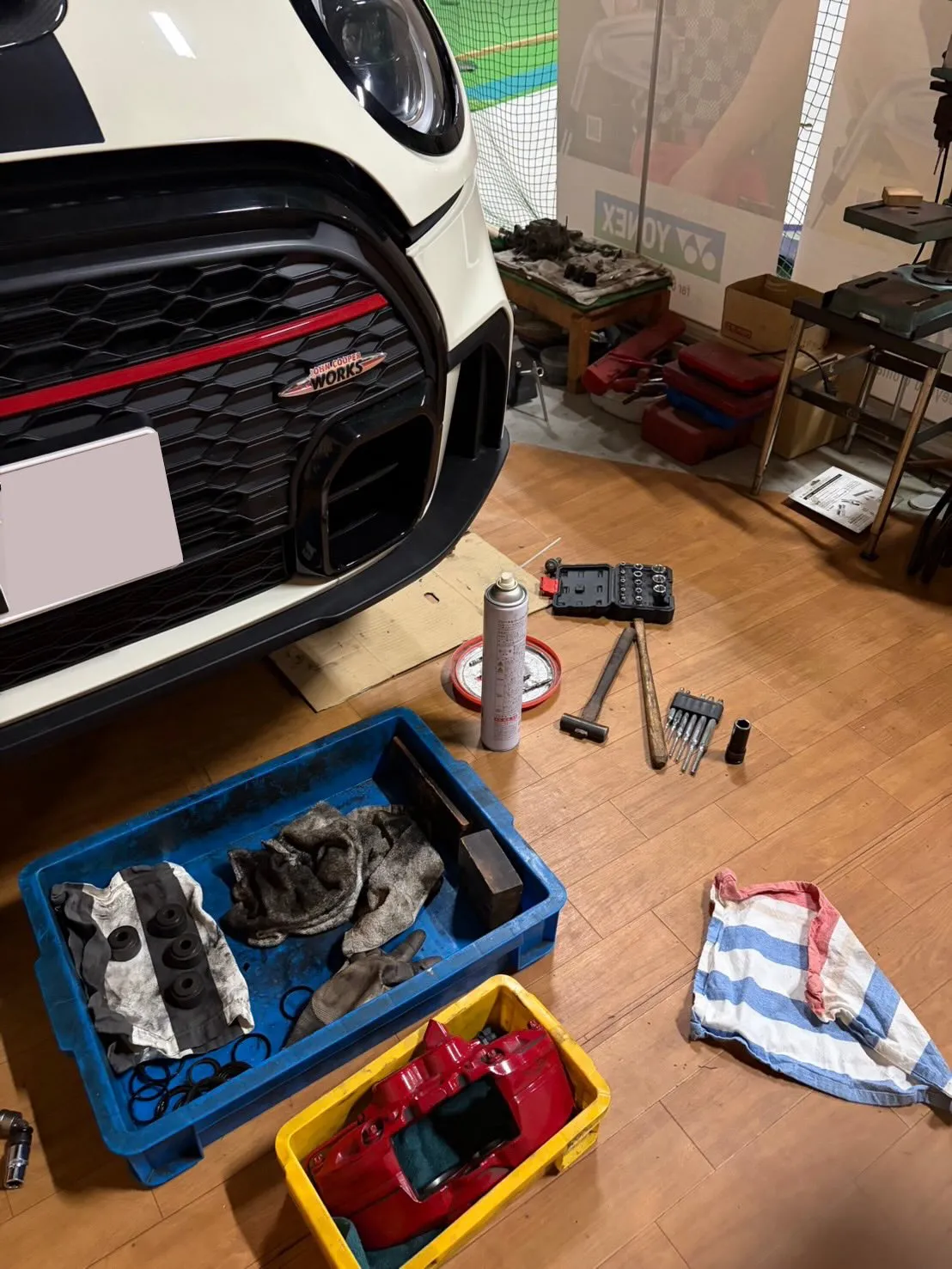 BMWミニJCWのブレンボキャリパーOH