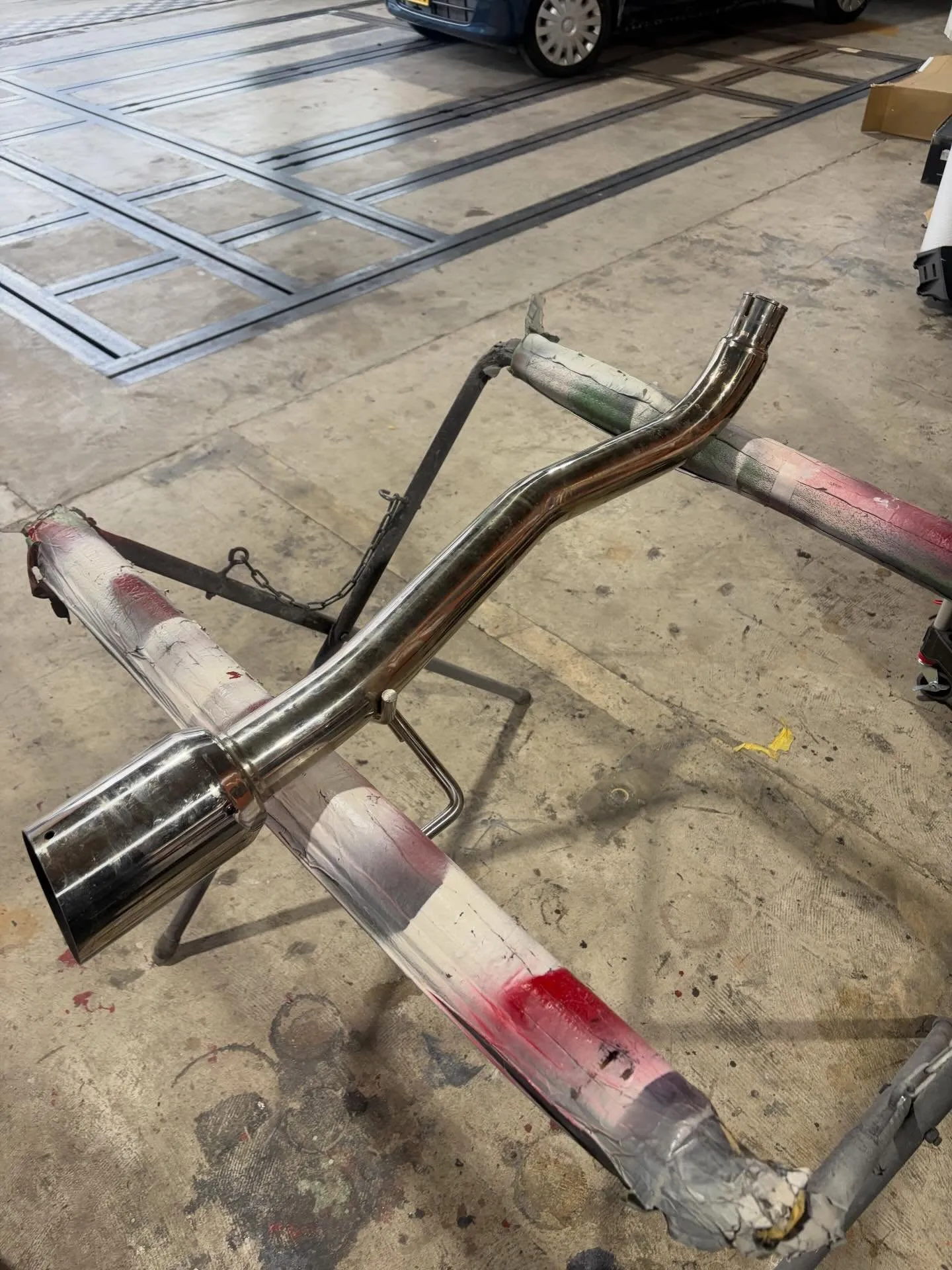 【中古品】マルミッタヴォラーレ　アバルト用左出しマフラー