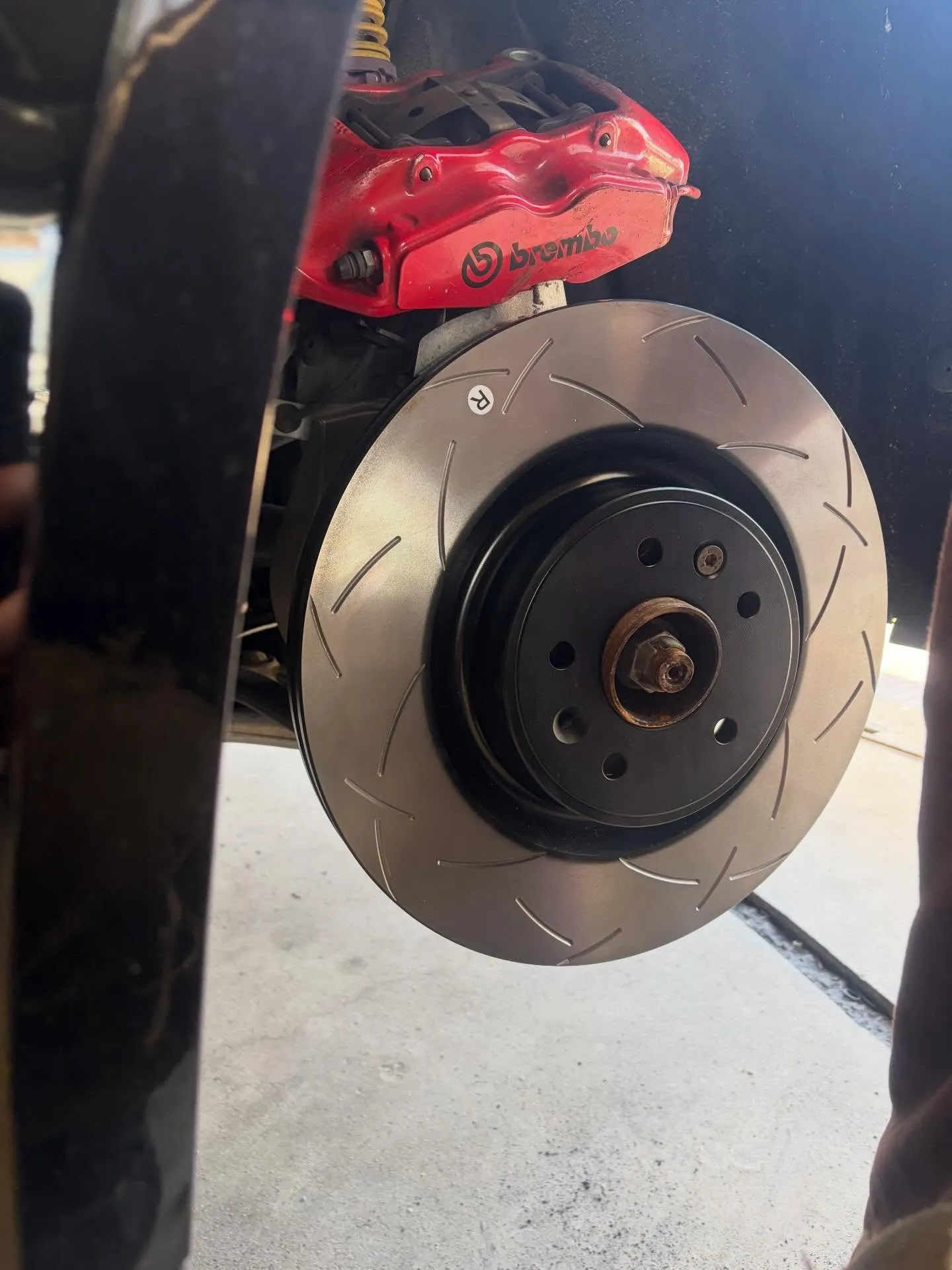 メガーヌ4RS ブレーキローター、パット交換