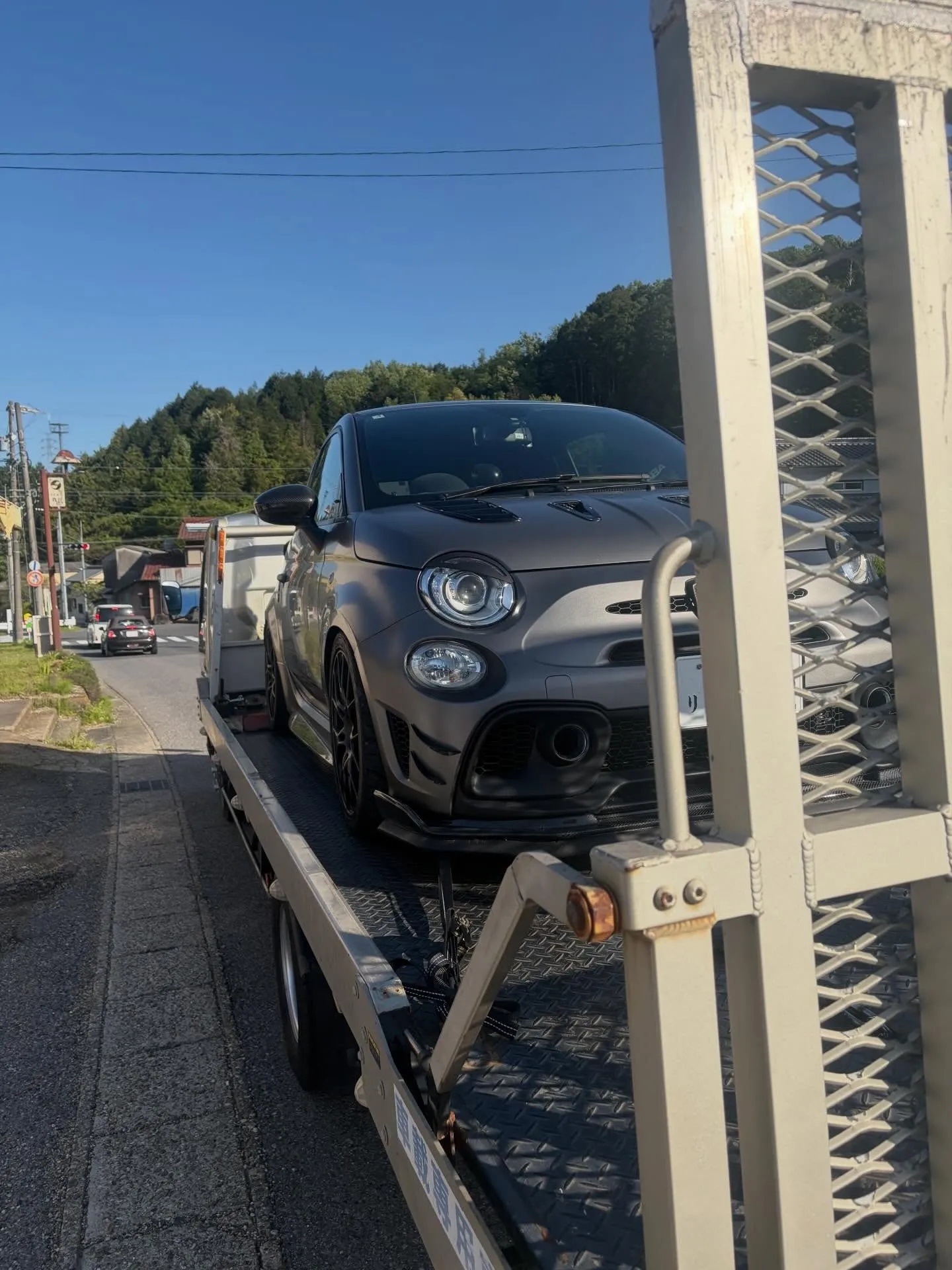 アバルト595 走行中にエラー点灯　アクセル開けても回転数が...