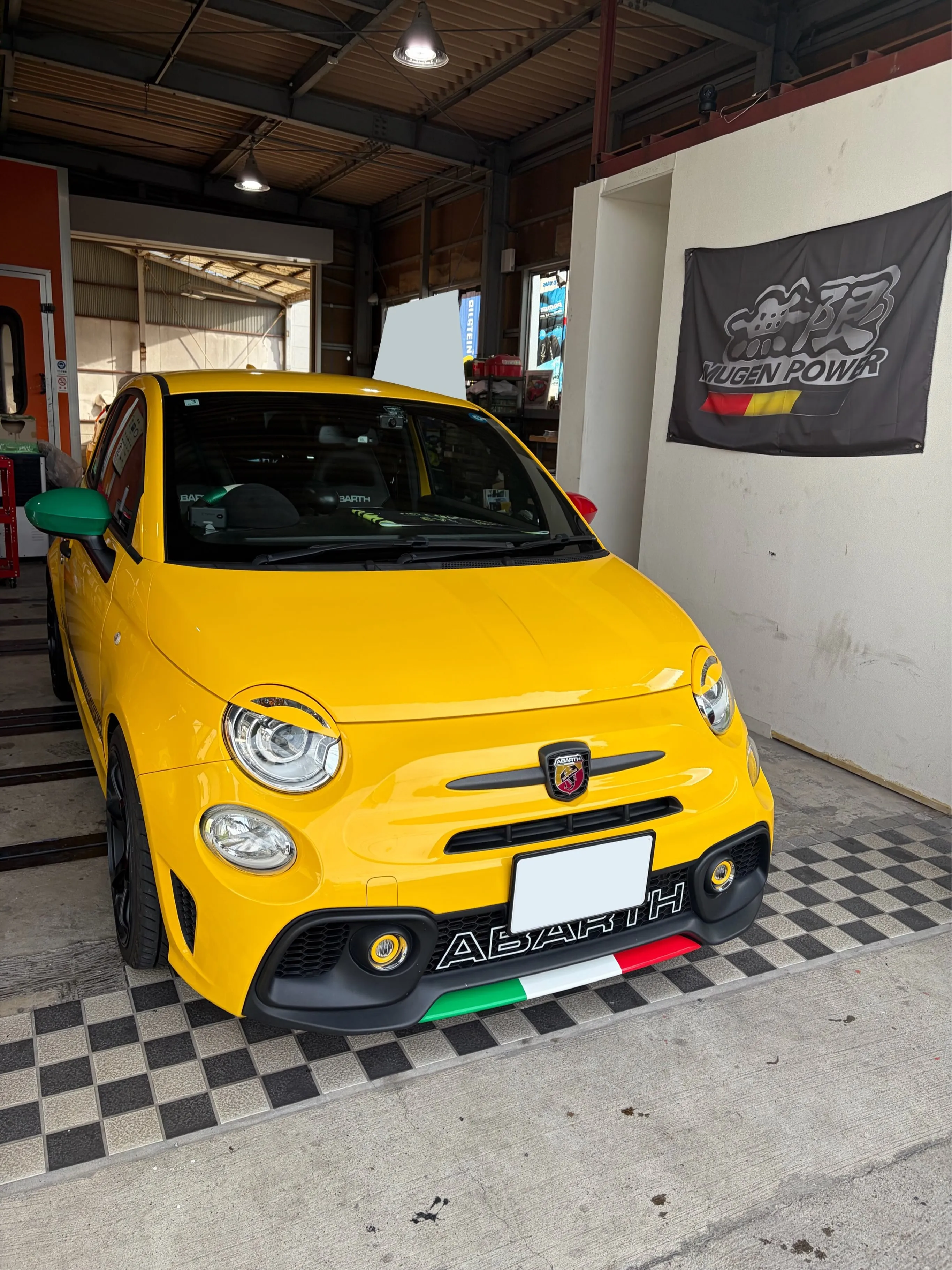 abarth595 エンジンオイル交換でご来店！！