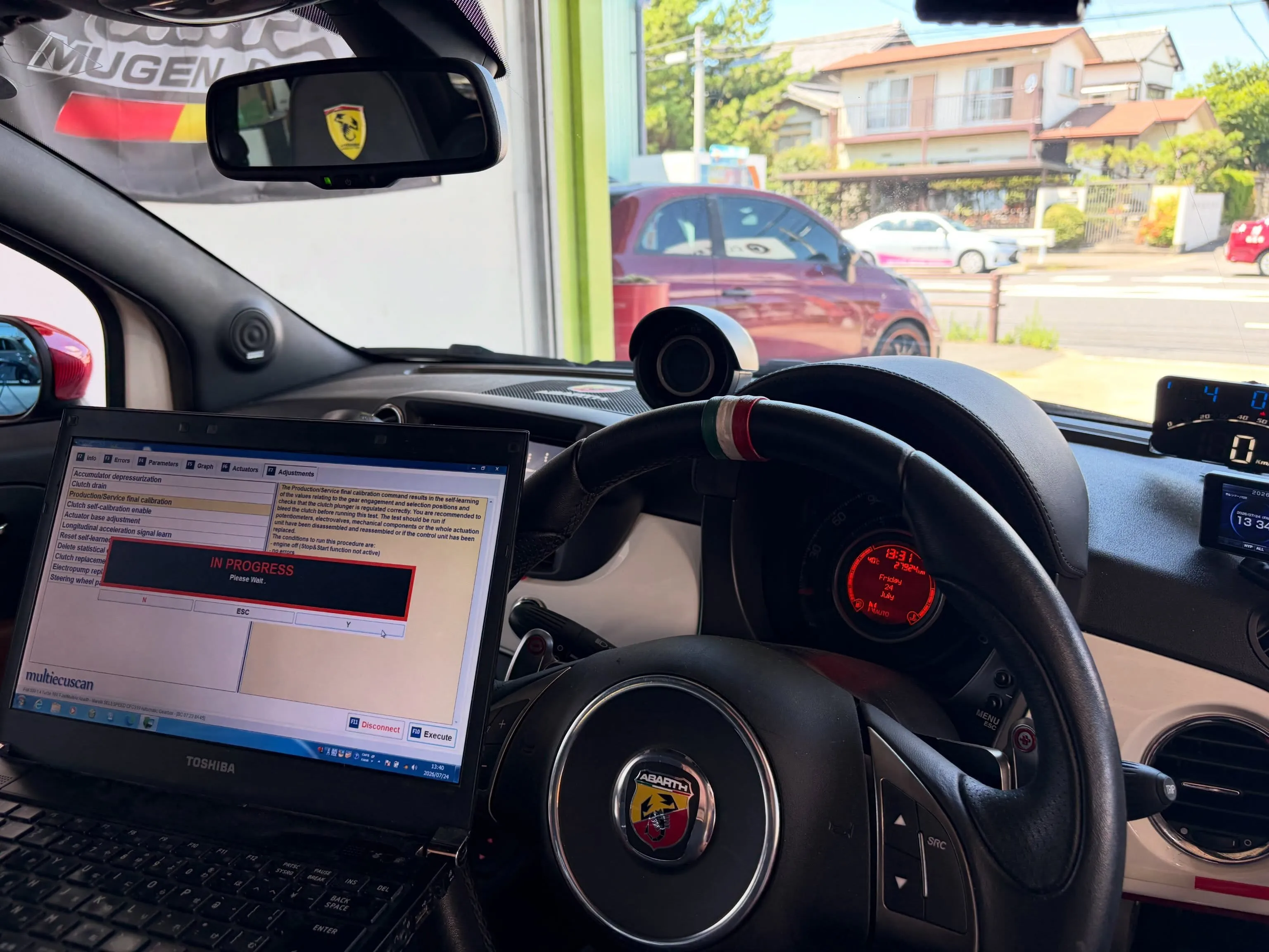 アバルト500C 車検でご入庫です！！