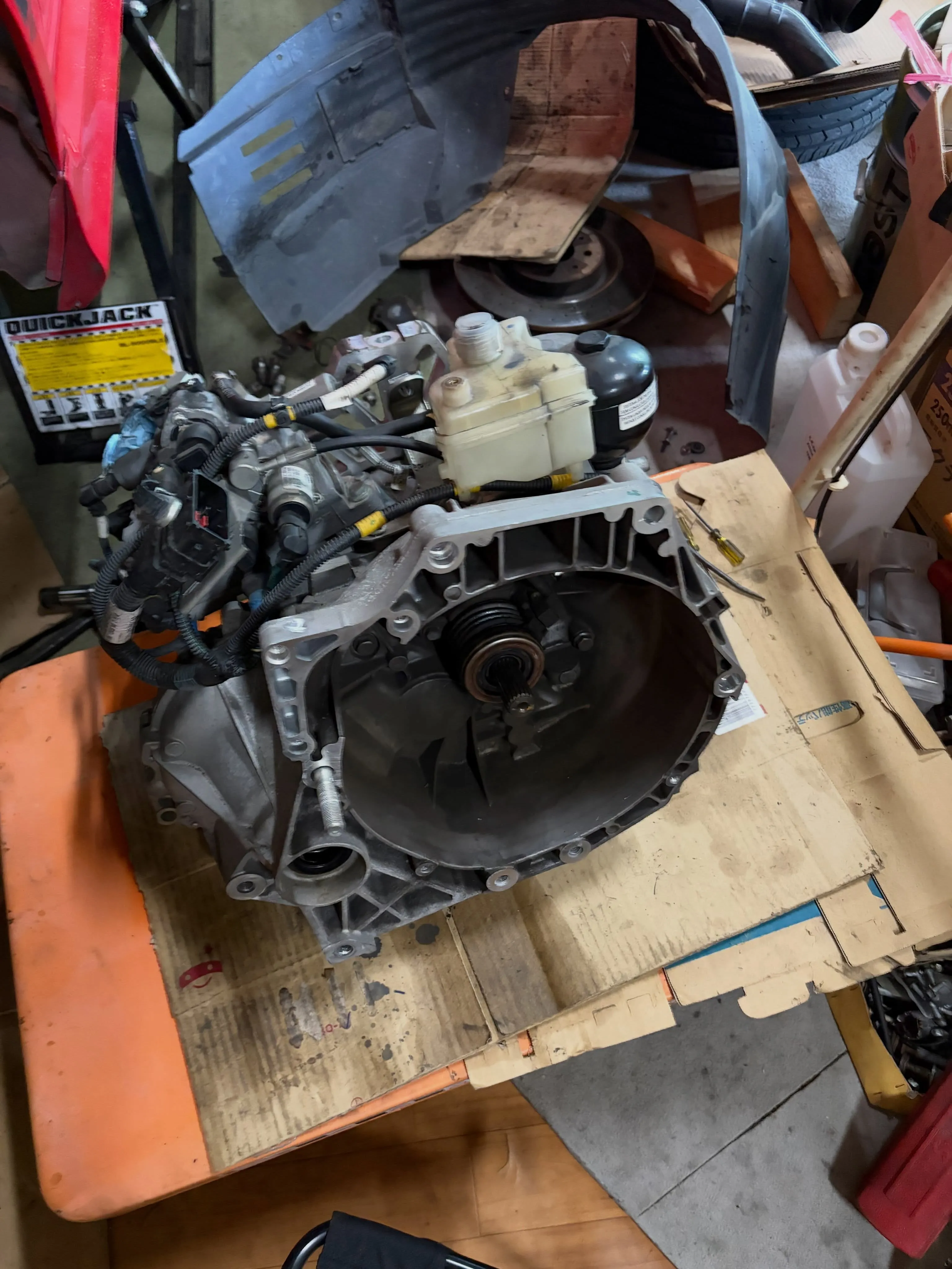 アバルト595 MTA レリーズフォーク、ベアリング交換